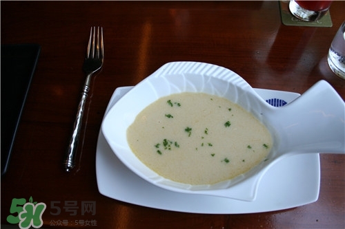 鯽魚(yú)湯怎么去腥味？鯽魚(yú)湯熬多長(zhǎng)時(shí)間最好？