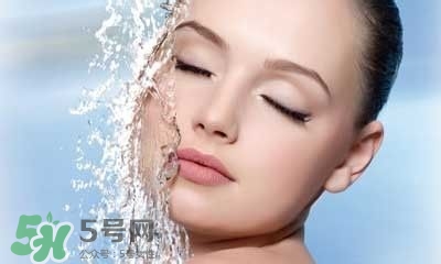 秋天皮膚干燥怎么辦？秋天皮膚干燥吃什么好？