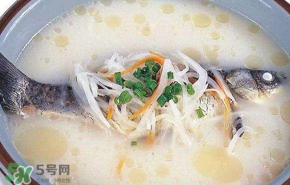 產(chǎn)婦鯽魚湯什么時候喝？產(chǎn)婦鯽魚湯放調(diào)料嗎？