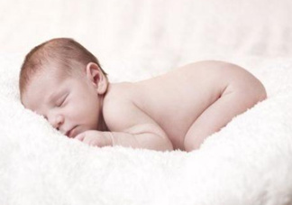 寶寶驚跳是什么癥狀？寶寶驚跳反應(yīng)怎么安撫？