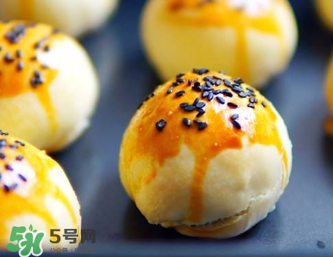 蛋黃酥可以放冰箱嗎？蛋黃酥放冰箱好吃嗎？