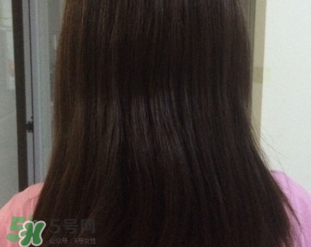 護發(fā)精油什么時候用最好？護發(fā)精油什么時候涂頭發(fā)