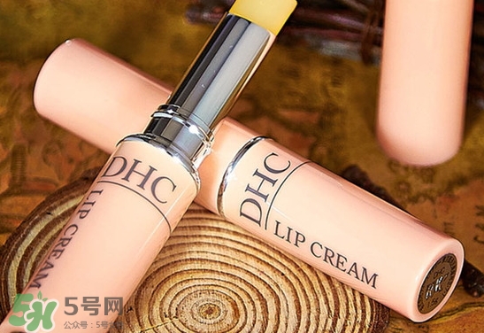 唇膏怎么薄涂好看_唇膏薄涂的技巧 唇膏怎么薄涂好看_唇膏薄涂的技巧