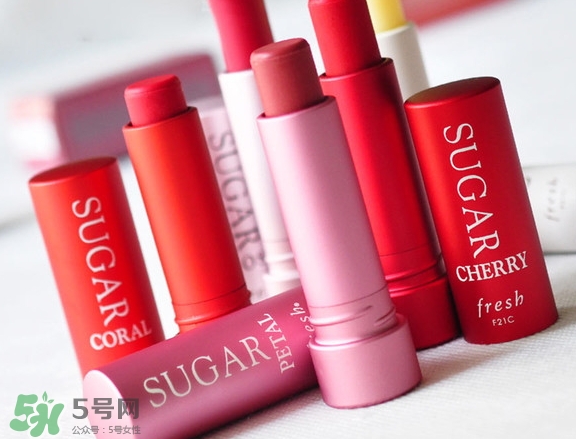 唇膏怎么薄涂好看_唇膏薄涂的技巧 唇膏怎么薄涂好看_唇膏薄涂的技巧