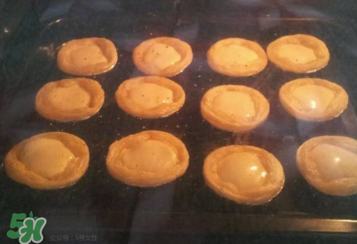 烤蛋撻為什么會鼓起來？烤蛋撻鼓起來什么原因？