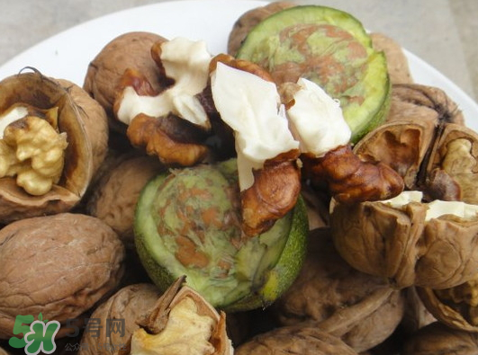 鮮核桃為什么是苦的？鮮核桃苦是怎么回事？