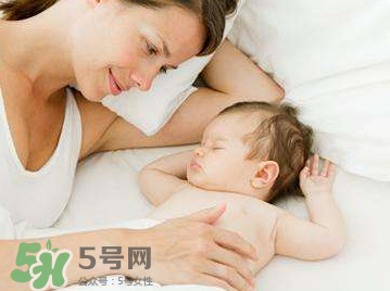 怎么樣培養(yǎng)寶寶自己入睡？怎么樣培養(yǎng)寶寶整夜睡覺？