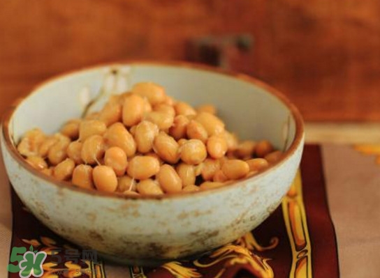 納豆是甜的還是咸的？納豆怎么吃最好