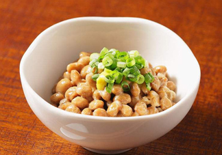 納豆是甜的還是咸的？納豆怎么吃最好