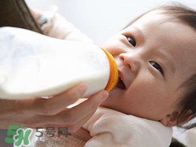 寶寶經(jīng)常換奶粉好嗎？經(jīng)常換奶粉對(duì)寶寶有什么影響？