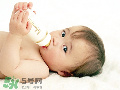 寶寶驚厥是什么癥狀？如何區(qū)別寶寶驚厥和驚跳？