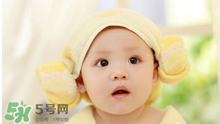 剛出生的寶寶要注意什么？剛出生的寶寶要準備哪些東西？