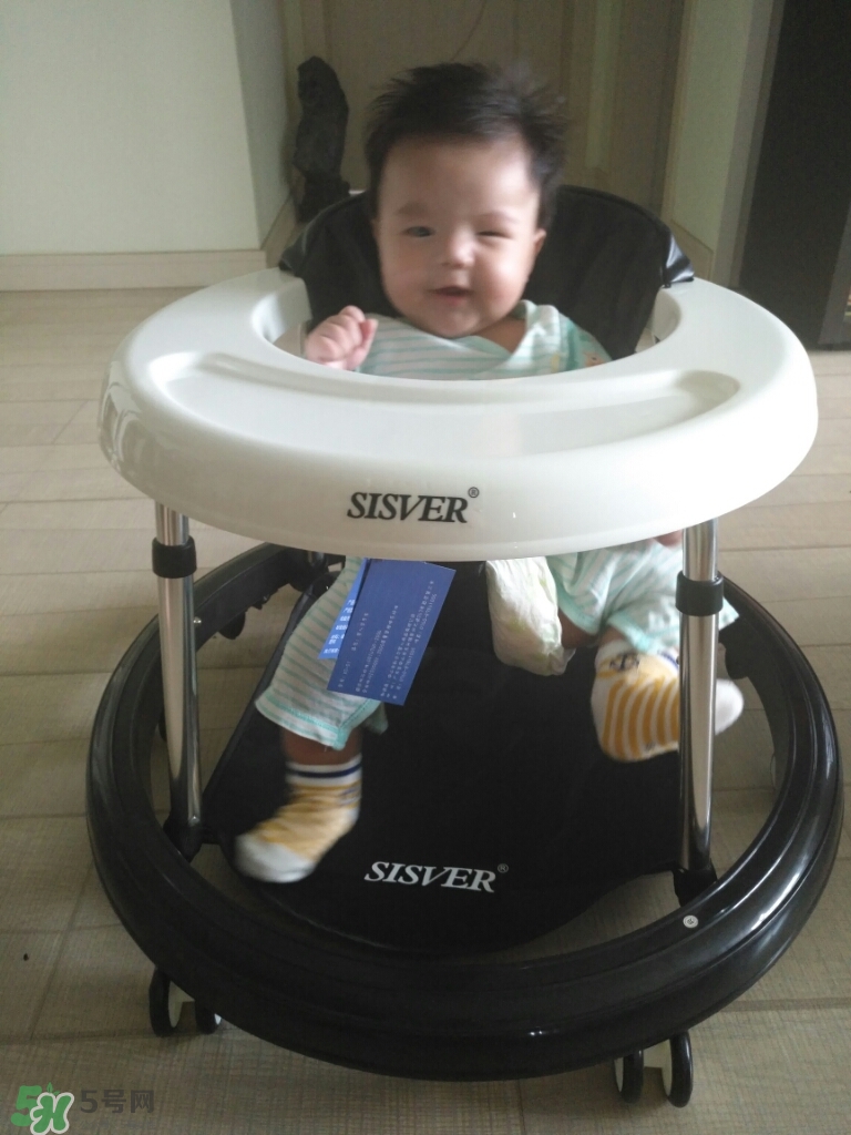 學(xué)步車哪個(gè)牌子的好？寶寶幾個(gè)月可以坐學(xué)步車？