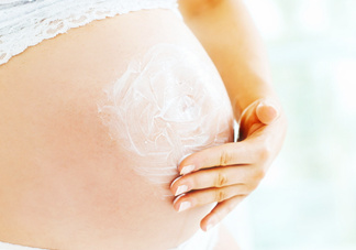 妊娠紋什么時(shí)候變白？妊娠紋產(chǎn)品什么時(shí)候用？