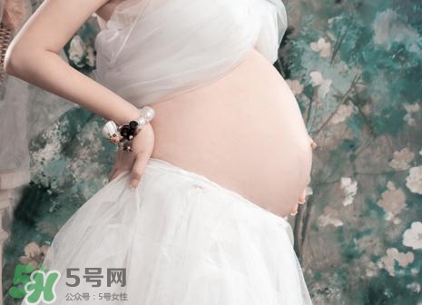 妊娠紋在左邊生男或女？怎么從妊娠紋看男女？