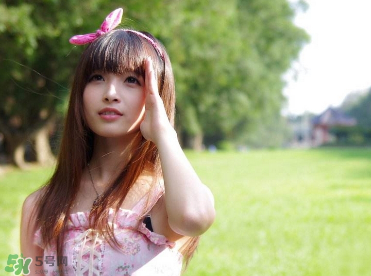 婦炎潔能治狐臭嗎？婦炎潔過(guò)期了還能用嗎？