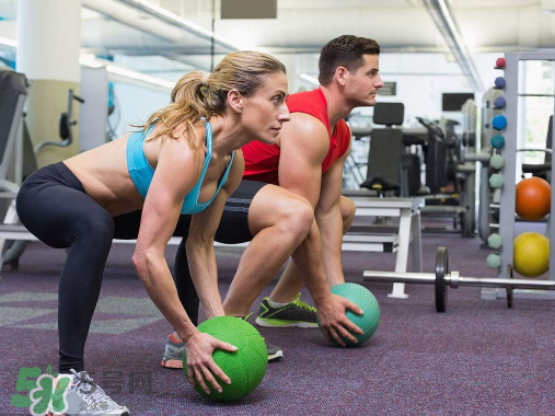 藥球重量怎么選擇？藥球用多重的合適？