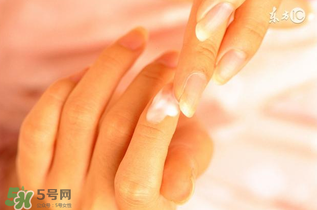 指甲上沒有月牙是缺什么？指甲上沒有月牙怎么補？