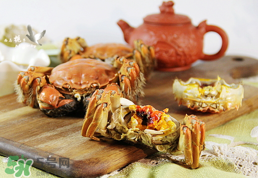 啤酒蒸大閘蟹好吃嗎？啤酒蒸大閘蟹怎么吃？