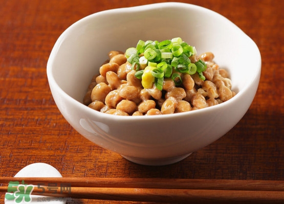 納豆能和紫菜一起吃嗎？納豆不能和什么一起吃