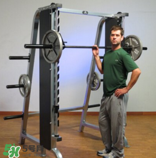 史密斯機是練什么的？史密斯機怎么用？