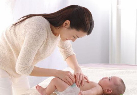 用尿布會紅屁股嗎？嬰兒如何使用尿布？