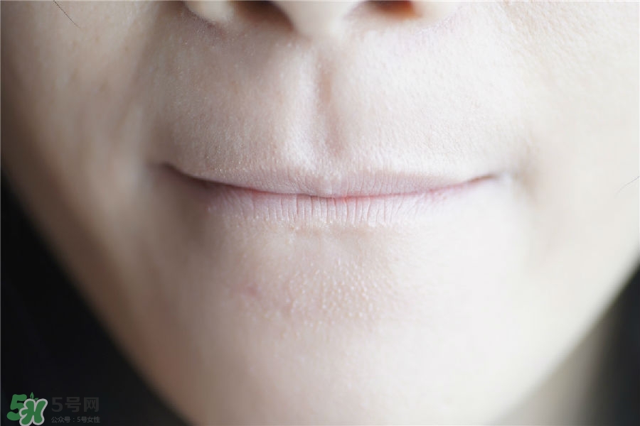 希思黎抗氧保濕唇膏哪個好看 選哪個好 希思黎抗氧保濕唇膏哪個好看 選哪個好