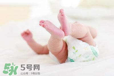 新生兒尿不濕怎么選？新生兒尿不濕什么牌子好？