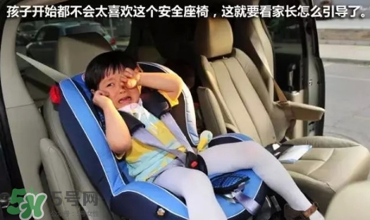 嬰兒幾個(gè)月可以做寶寶椅？嬰兒安全椅安裝方法