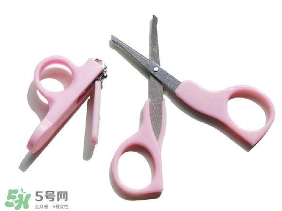 未滿月的寶寶可以剪指甲嗎？寶寶多久剪一次指甲？