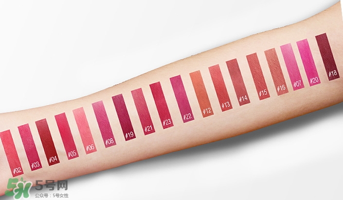 美寶蓮小燈管唇膏色號_美寶蓮縱情耀唇膏試色圖 美寶蓮小燈管唇膏色號_美寶蓮縱情耀唇膏試色圖