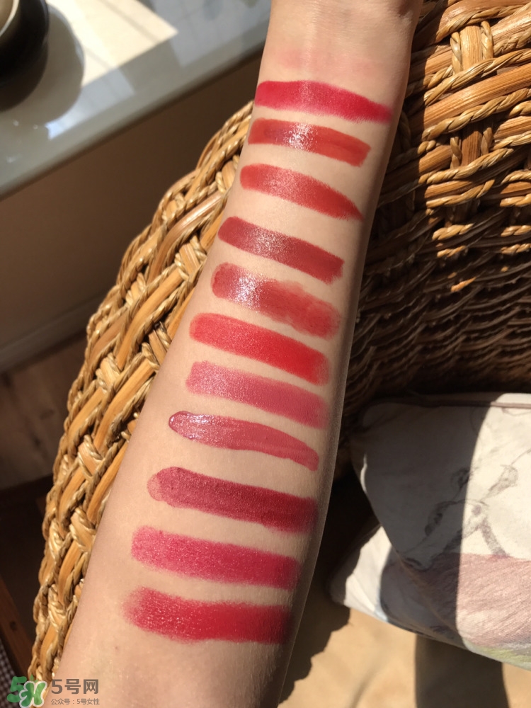 秋冬口紅適合什么的顏色 適合秋冬的口紅顏色 秋冬口紅適合什么的顏色 適合秋冬的口紅顏色