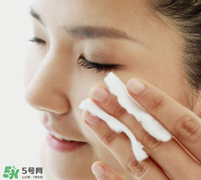 美白水可以去痘印嗎？人們對化妝水有哪些誤區(qū)？