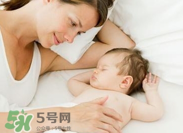 怎么哄寶寶入睡？哄寶寶睡覺的方法