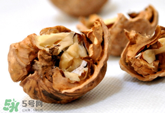 吃核桃能除濕嗎？濕氣重可以吃核桃嗎？