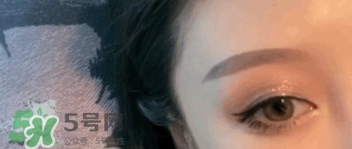 stila液體眼影怎么用？stila液體眼影使用方法