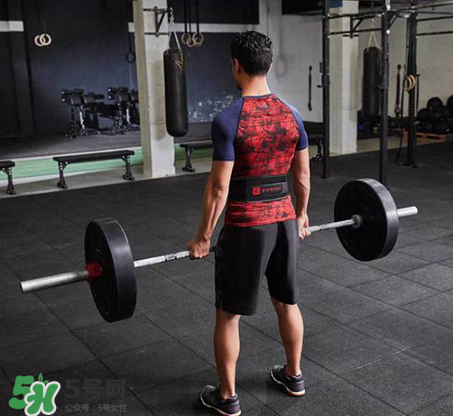 舉重為什么要帶腰帶？舉重腰帶的作用