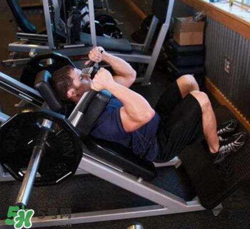 哈克深蹲怎么做？哈克深蹲能代替深蹲嗎？