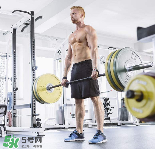 硬拉鍛煉哪些肌肉？硬拉有什么好處？