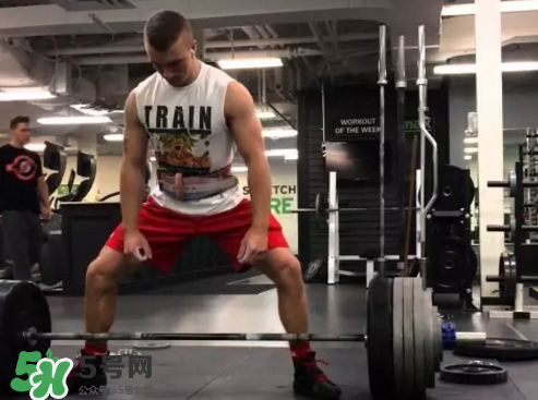 硬拉可以天天練嗎？硬拉可以每天做嗎？