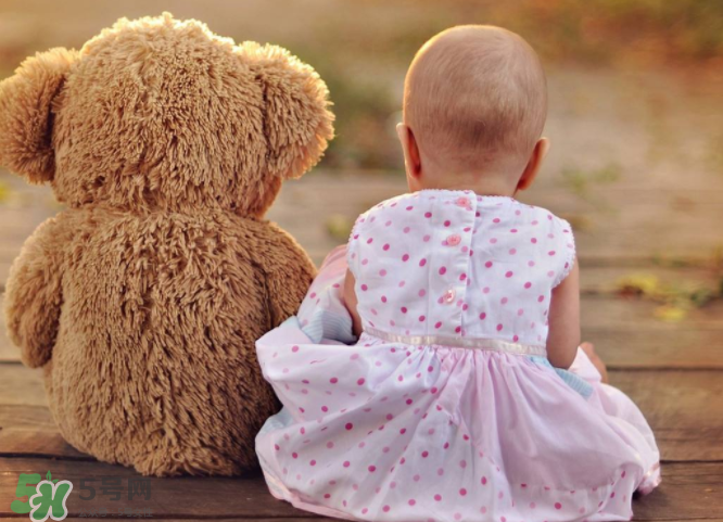 秋季寶寶怎么穿衣服？秋季寶寶穿什么？