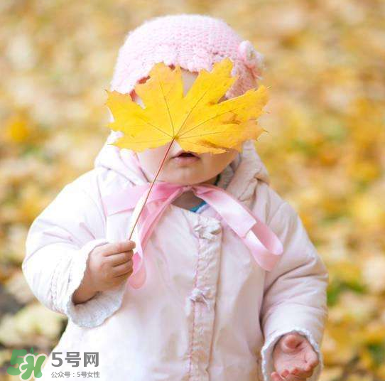 秋季寶寶怎么穿衣服？秋季寶寶穿什么？