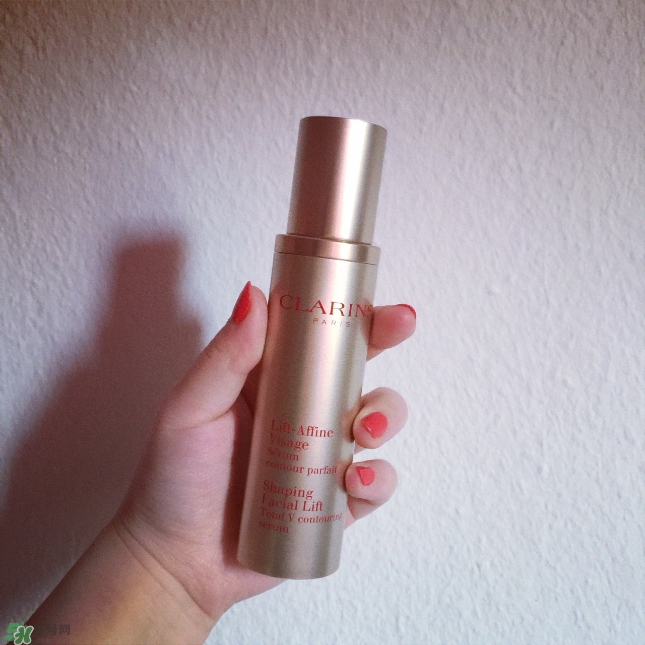 嬌韻詩(shī)V臉精華有用嗎 嬌韻詩(shī)V臉精華手法 嬌韻詩(shī)V臉精華有用嗎 嬌韻詩(shī)V臉精華手法