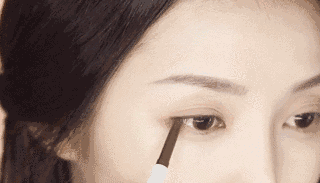 眼線怎么畫(huà) 眼線的畫(huà)法步驟圖