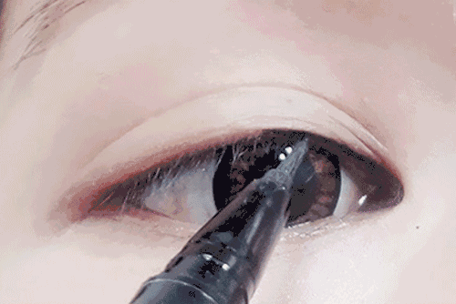 眼線怎么畫(huà) 眼線的畫(huà)法步驟圖