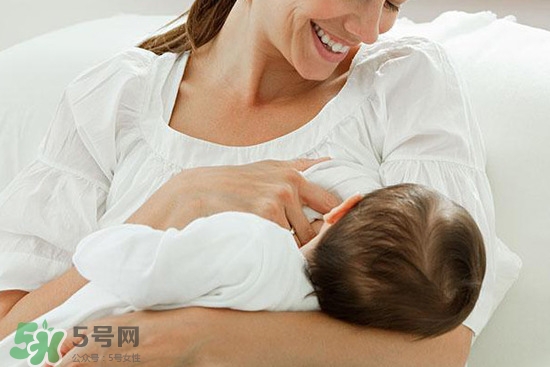 母乳到什么時(shí)候就沒(méi)營(yíng)養(yǎng)了？母乳什么時(shí)候斷最好？