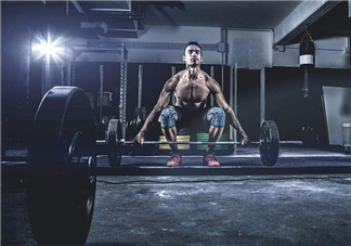 硬拉能練腹肌嗎？硬拉可以練腹肌嗎？