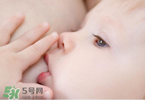 母乳能做什么？母乳可以放冰箱保鮮多久？