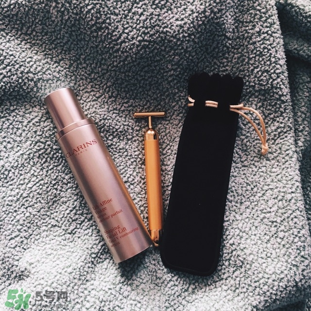 嬌韻詩(shī)V臉精華有用嗎 嬌韻詩(shī)V臉精華手法 嬌韻詩(shī)V臉精華有用嗎 嬌韻詩(shī)V臉精華手法