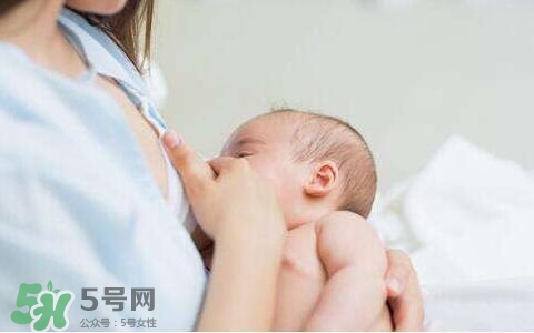 母乳到什么時(shí)候就沒(méi)營(yíng)養(yǎng)了？母乳什么時(shí)候斷最好？